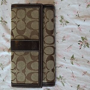 Coach billfold wallet